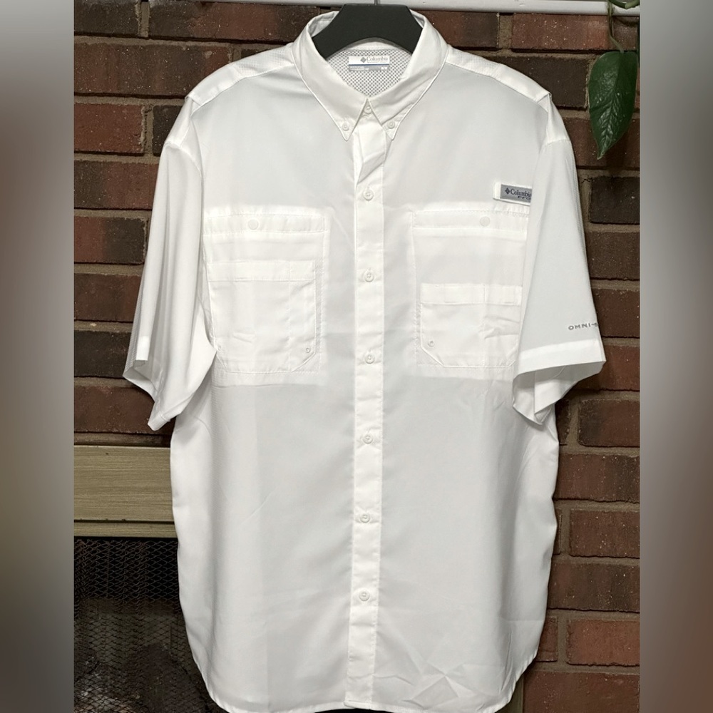 🖤 Men’s Columbia sportswear Button shirt excellent condition.